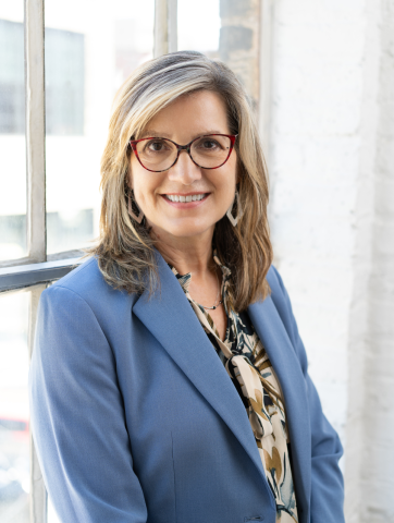 Suzan Klein MnSEIA Director of Operations Staff Headshot